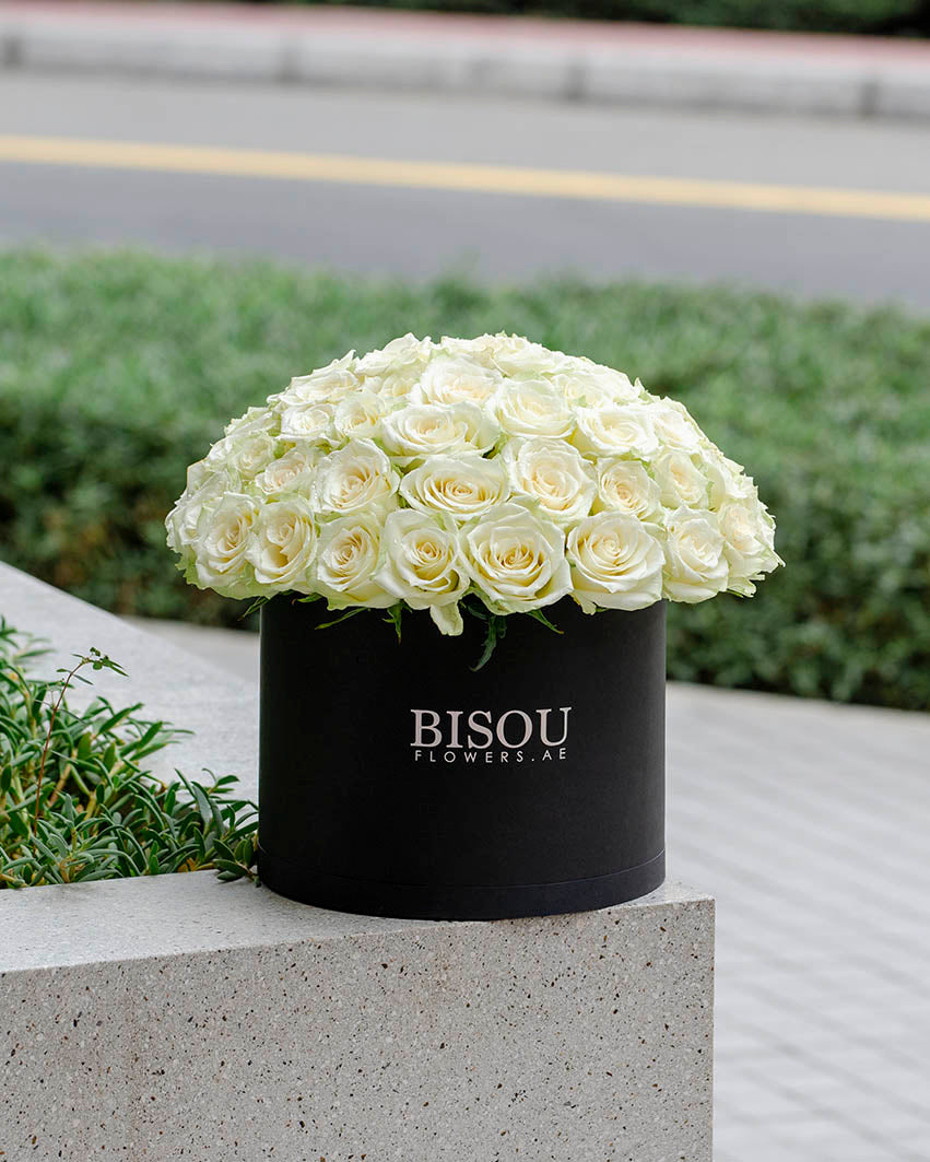 ‘Carina’ large drum box consisting of roses