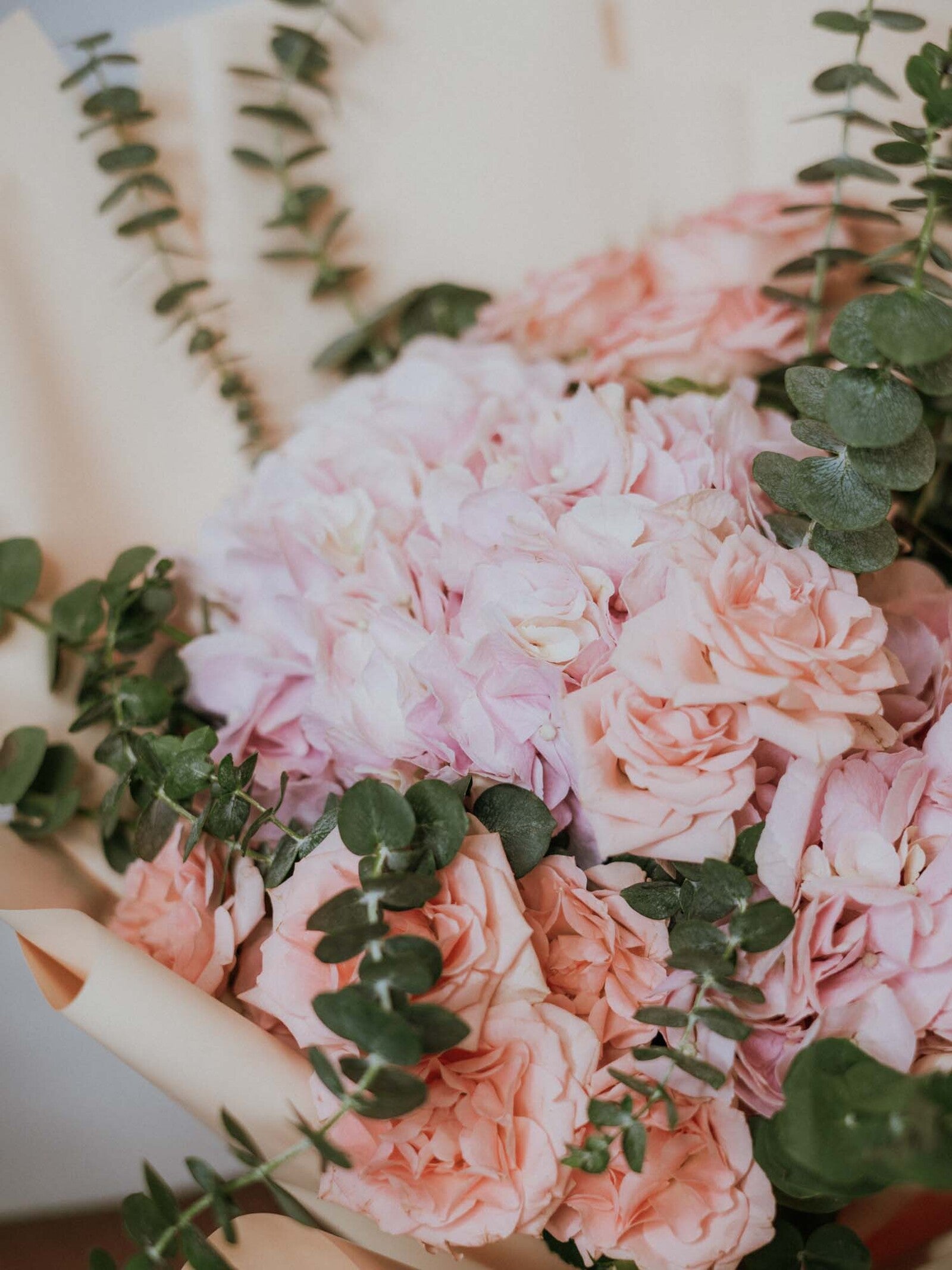 beautiful spray roses and hydrangea bouquet