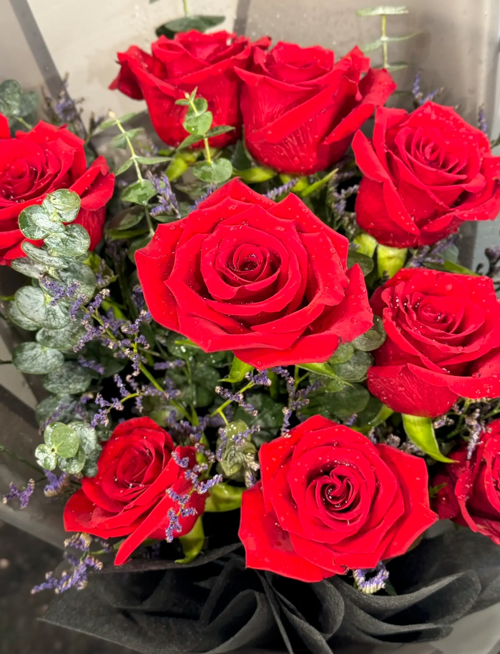 say love you with a flower bouquet