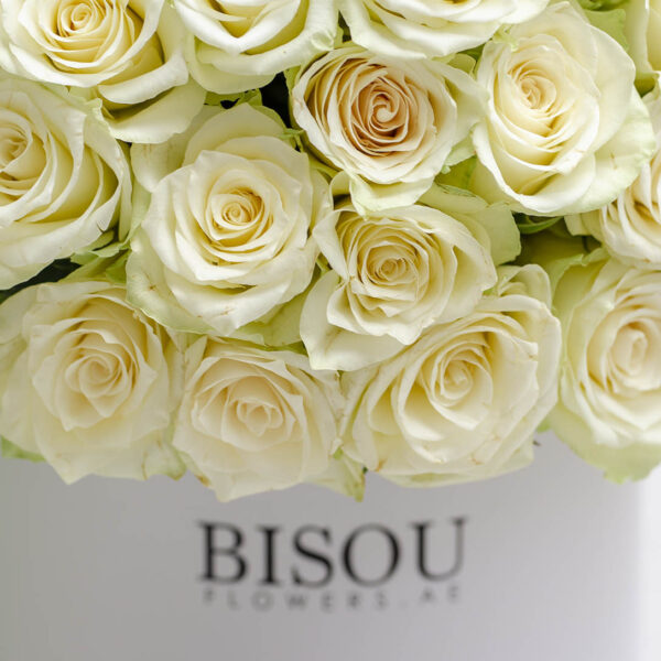 Amore Roses white bouquet