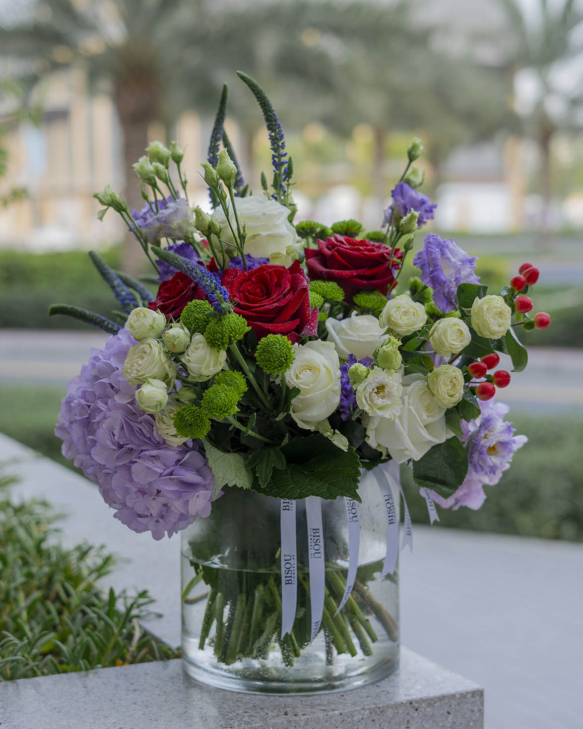 Cicely hand-tight flower bouquet