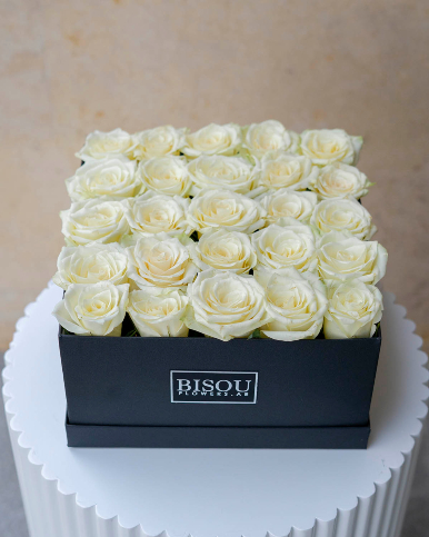 box of 25 white roses