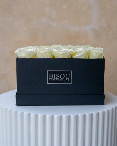 25 white roses box