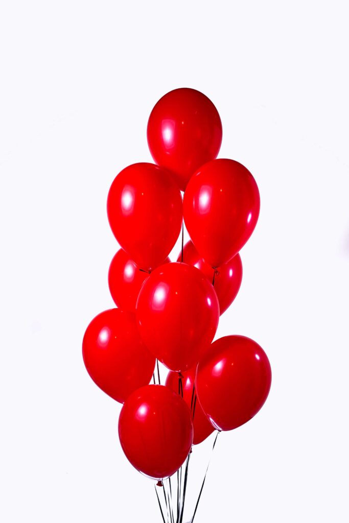 10 red helium balloons